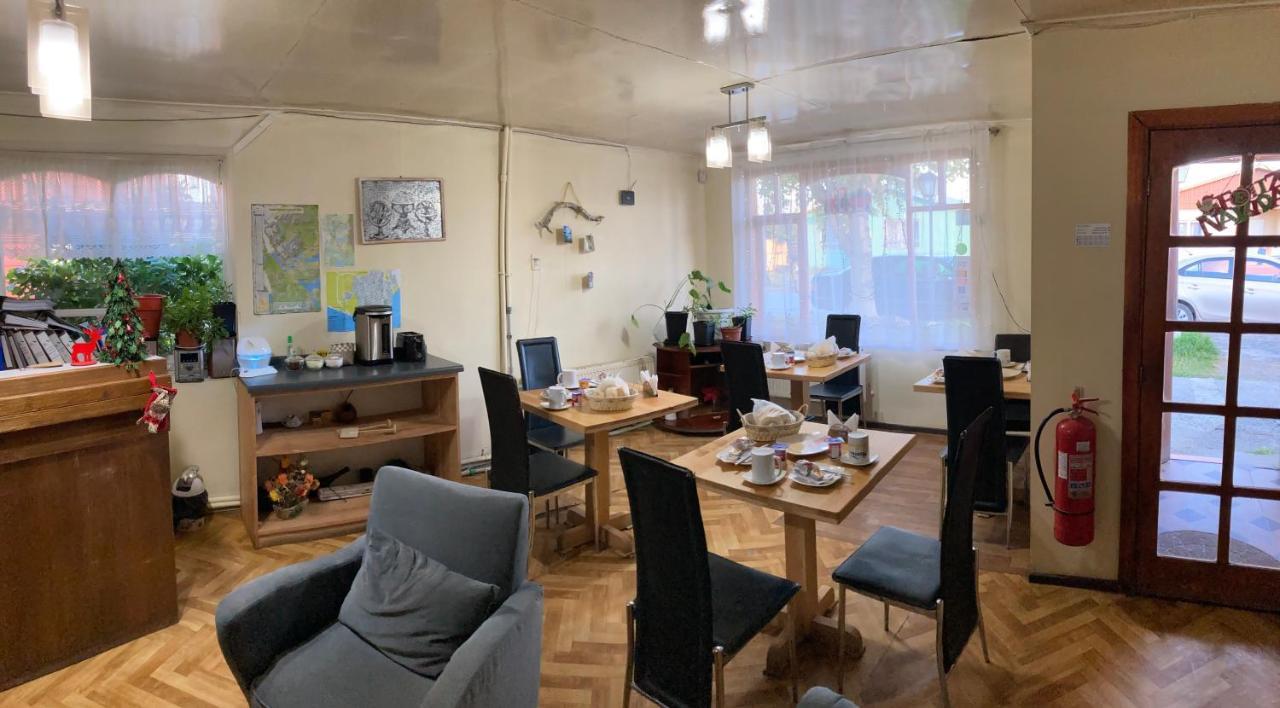 Hostal Hellen Puerto Natales Exteriör bild